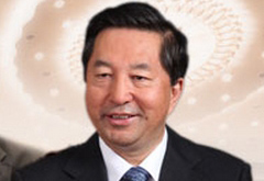 中國(guó)鋼研董事長(zhǎng)才讓?zhuān)航庾x"雙創(chuàng)"密碼 “鋼鐵人”也好，“其他人”也好，都要直面現(xiàn)實(shí)、理性對(duì)待?，F(xiàn)在鋼鐵產(chǎn)能已經(jīng)到了12億噸，去產(chǎn)能、供給側(cè)改革是必須的！