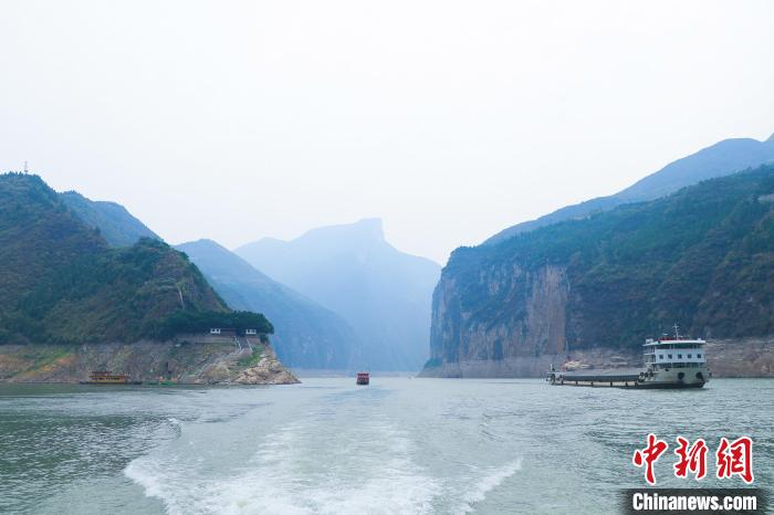 一場巡河“找茬”行動，何以巡出碧水東流的長江？