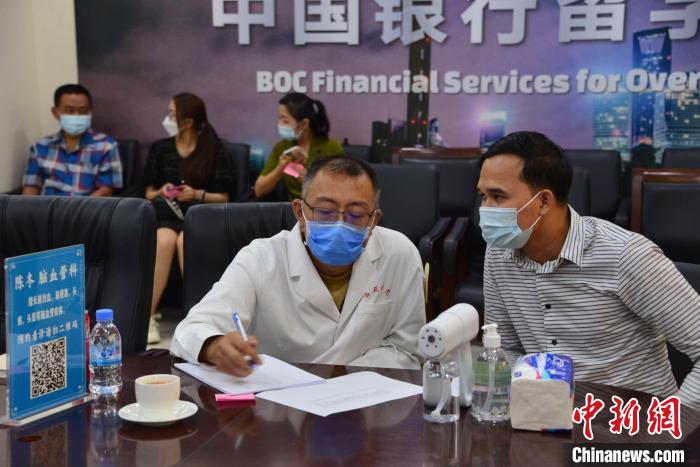 活動(dòng)現(xiàn)場?！∮嘞娆B 攝