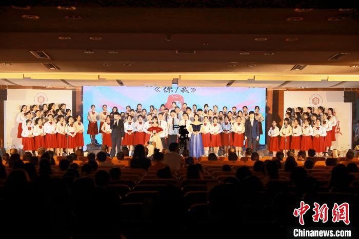 詩歌朗誦會現(xiàn)場?！￠}南師范大學(xué)供圖