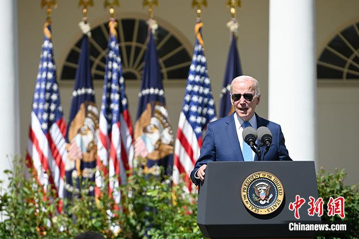當(dāng)?shù)貢r間4月25日，美國總統(tǒng)、民主黨人拜登以一段競選視頻宣傳片，正式宣布2024年競選連任。資料圖為拜登在白宮。 <a target='_blank' href='/'><p  align=