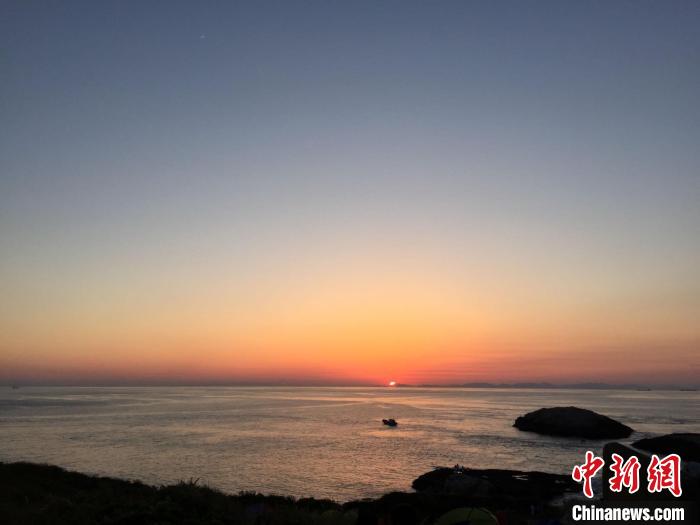 浙江海域一景?！×植?攝