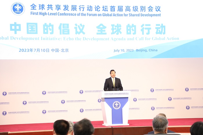中國國家國際發(fā)展合作署署長羅照輝出席全球共享發(fā)展行動論壇首屆高級別會議開幕式并發(fā)表歡迎致辭。中國國家國際發(fā)展合作署供圖
