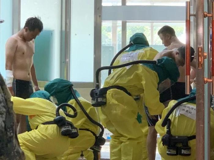 圖為臺灣漢光演習(xí)模擬官兵遭受生物戰(zhàn)劑攻擊，送往醫(yī)院就醫(yī)。圖片來源：臺灣《聯(lián)合報》 徐白櫻 翻攝