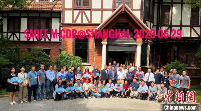 “微笑”衛(wèi)星(SMILE)任務(wù)中歐聯(lián)合轉(zhuǎn)正樣設(shè)計評審會合影?！≈锌圃簢铱臻g科學(xué)中心 供圖