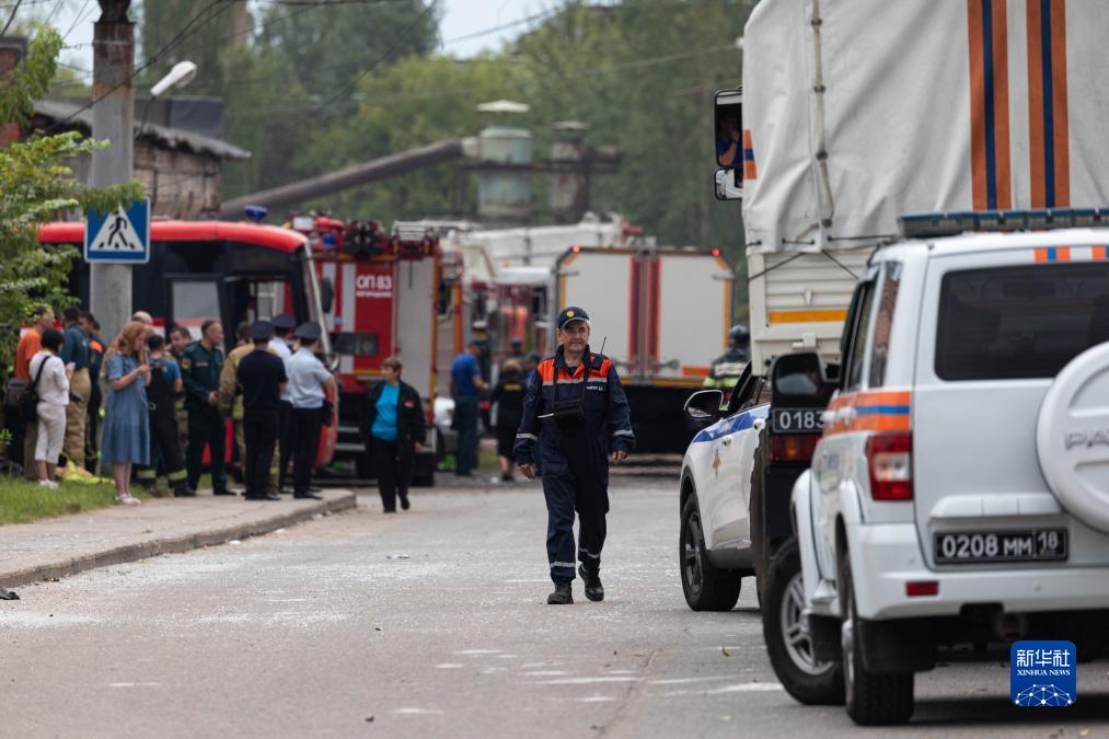 8月9日，在俄羅斯莫斯科州，救援人員在現(xiàn)場工作。
