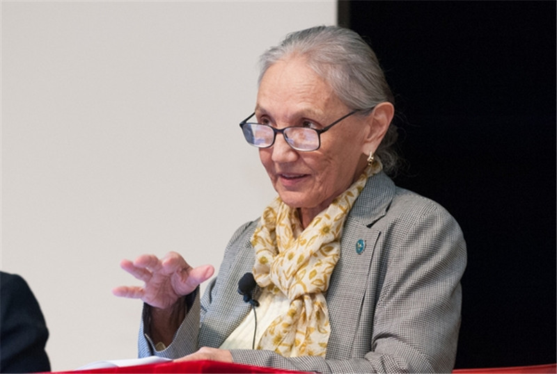 哈薩克斯坦?jié)h學家哈菲佐娃。資料圖