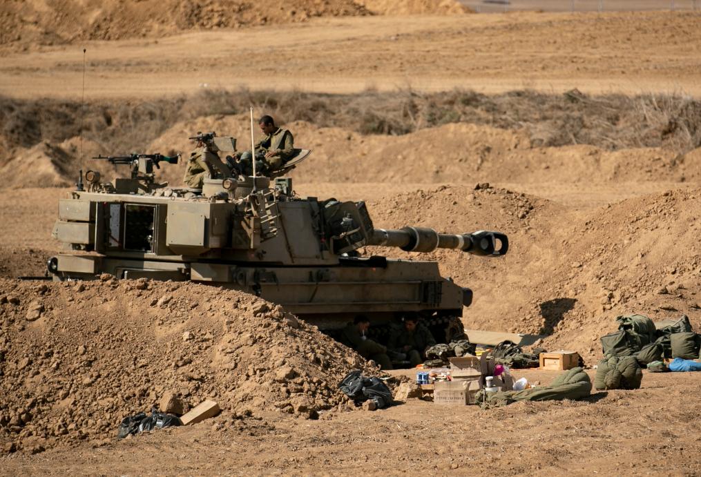 這是10月15日在加沙邊境拍攝的以軍陣地。新華社記者 陳君清 攝