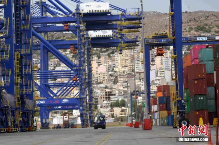 比雷埃夫斯港項(xiàng)目作為中國(guó)希臘共建“一帶一路”合作的旗艦項(xiàng)目，受到社會(huì)各界廣泛關(guān)注。 <a target='_blank' href='/'><p  align=