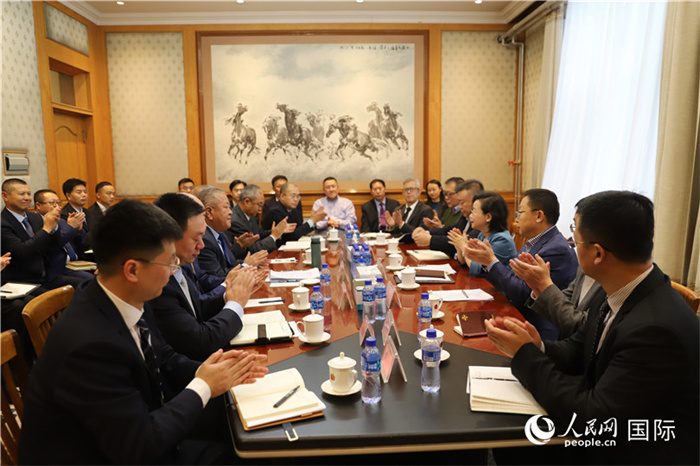 3.2023年10月30日，中國(guó)駐蒙使館座談會(huì)現(xiàn)場(chǎng)。人民網(wǎng)記者 霍文攝