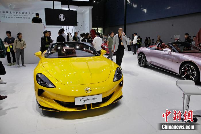 中國(guó)品牌新能源跑車。中新財(cái)經(jīng)記者 葛成 攝