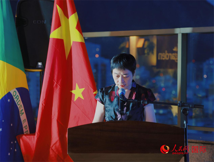 中國駐里約熱內(nèi)盧總領(lǐng)事田敏發(fā)表致辭。人民網(wǎng)記者 宋亦然攝