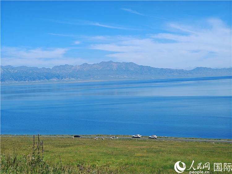 新疆賽里木湖景區(qū)風(fēng)光。人民網(wǎng)記者 劉潔妍攝