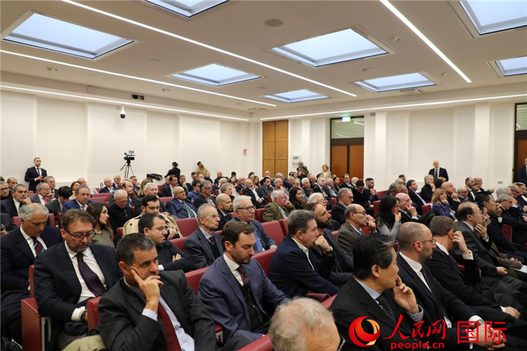 會(huì)議現(xiàn)場。人民網(wǎng)記者 謝亞宏攝