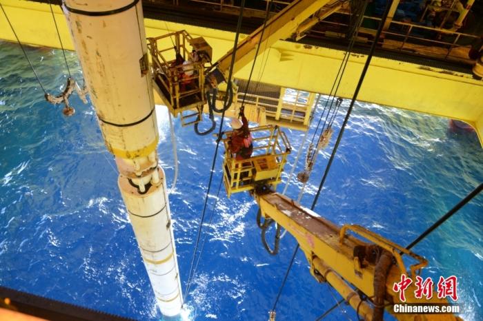 正在作業(yè)的工作人員。<a target='_blank' href='/' _fcksavedurl='/' ><p  align=