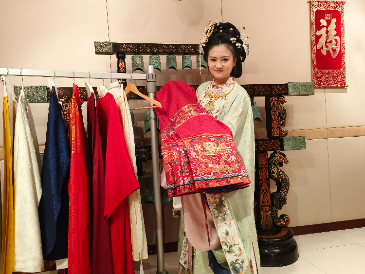 馬耳他中國(guó)文化中心的漢服展示。馬耳他中國(guó)文化中心供圖