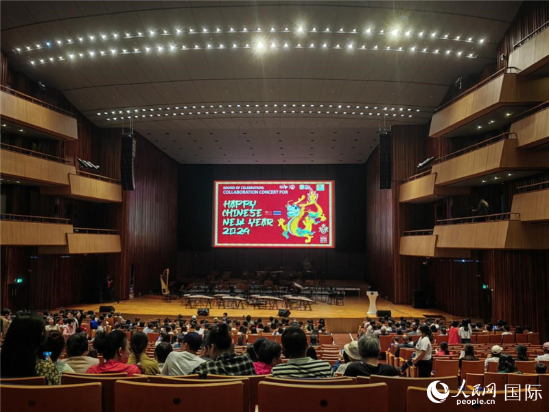 “歡慶之聲—2024歡樂春節(jié)音樂會”14日在泰國瑪希隆王子音樂廳舉行。人民網(wǎng)記者 楊一攝