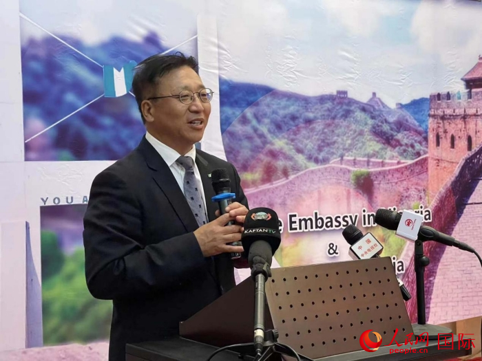 中國駐尼日利亞大使崔建春發(fā)表主旨演講。人民網(wǎng)記者 姜宣攝