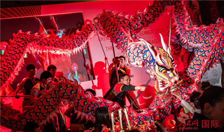 “共慶中國(guó)年 共享新機(jī)遇”破冰者新春晚宴現(xiàn)場(chǎng)盛況。人民網(wǎng) 郭錦標(biāo)攝