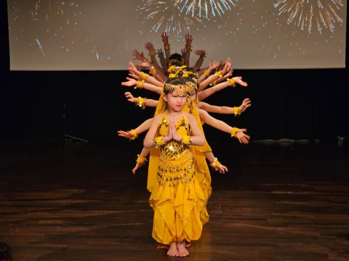 舞蹈《千手觀音》。中國駐瑞典大使館供圖。