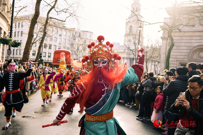倫敦新春慶典現(xiàn)場。人民網(wǎng) 郭錦標、楊浩鵬攝