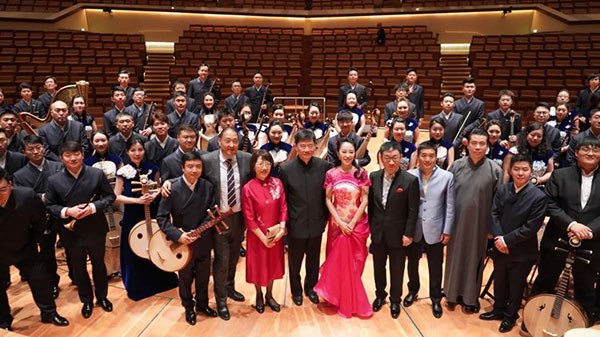 “”天地永樂·中國節(jié)“”音樂會演出人員合影。中國駐德國大使館供圖