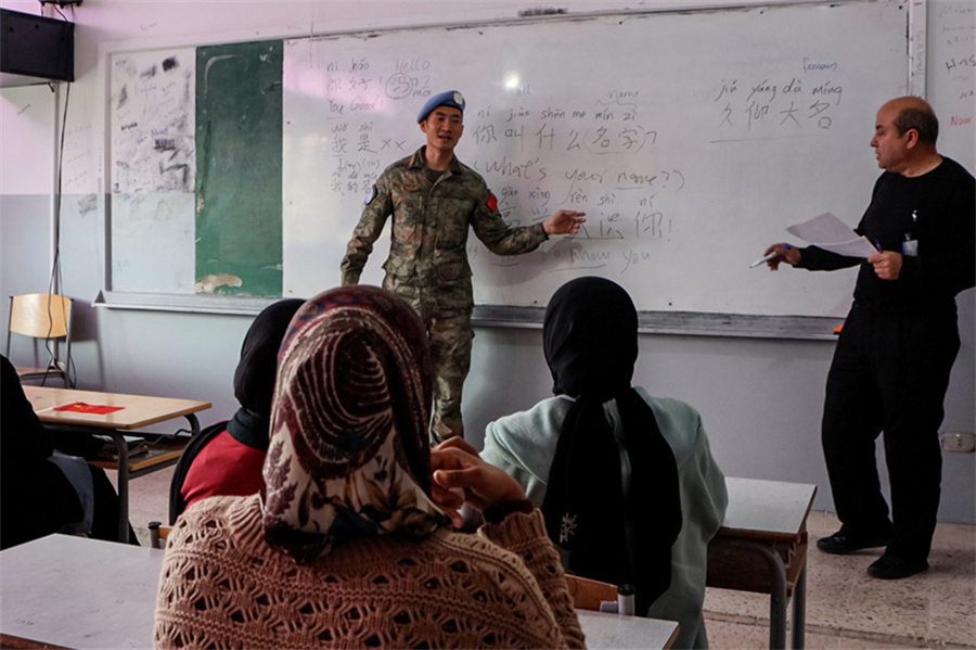 漢語班授課現(xiàn)場。瞿發(fā)統(tǒng)攝