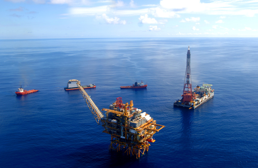 渤海油田累計生產(chǎn)油氣當(dāng)量超5億噸。賈磊攝