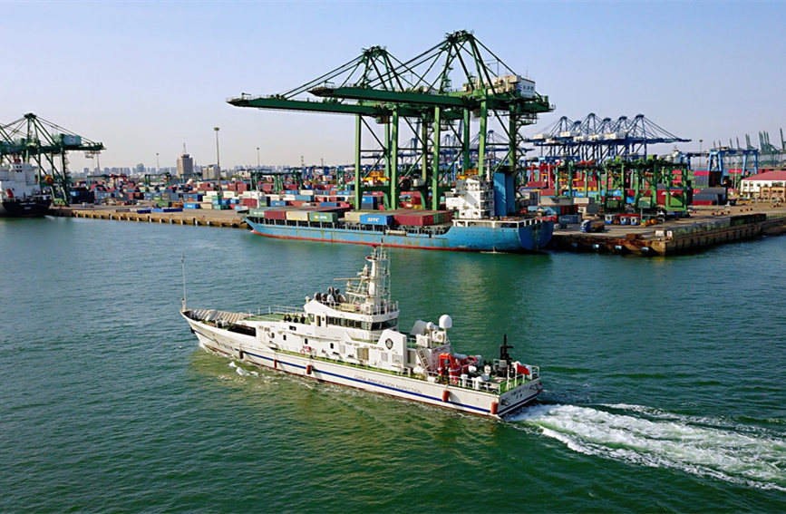 11家涉海部門聯(lián)合開展海上巡航。天津邊檢總站供圖