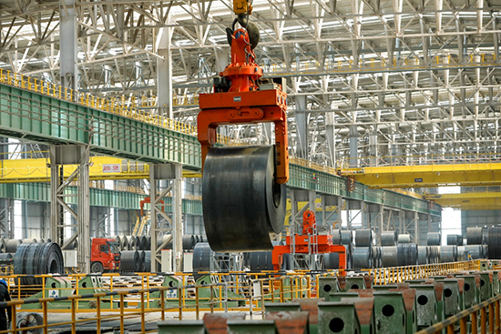 豐南區(qū)臨港經(jīng)濟(jì)開發(fā)區(qū)的河北縱橫集團(tuán)豐南鋼鐵有限公司實(shí)景。 李秀清攝