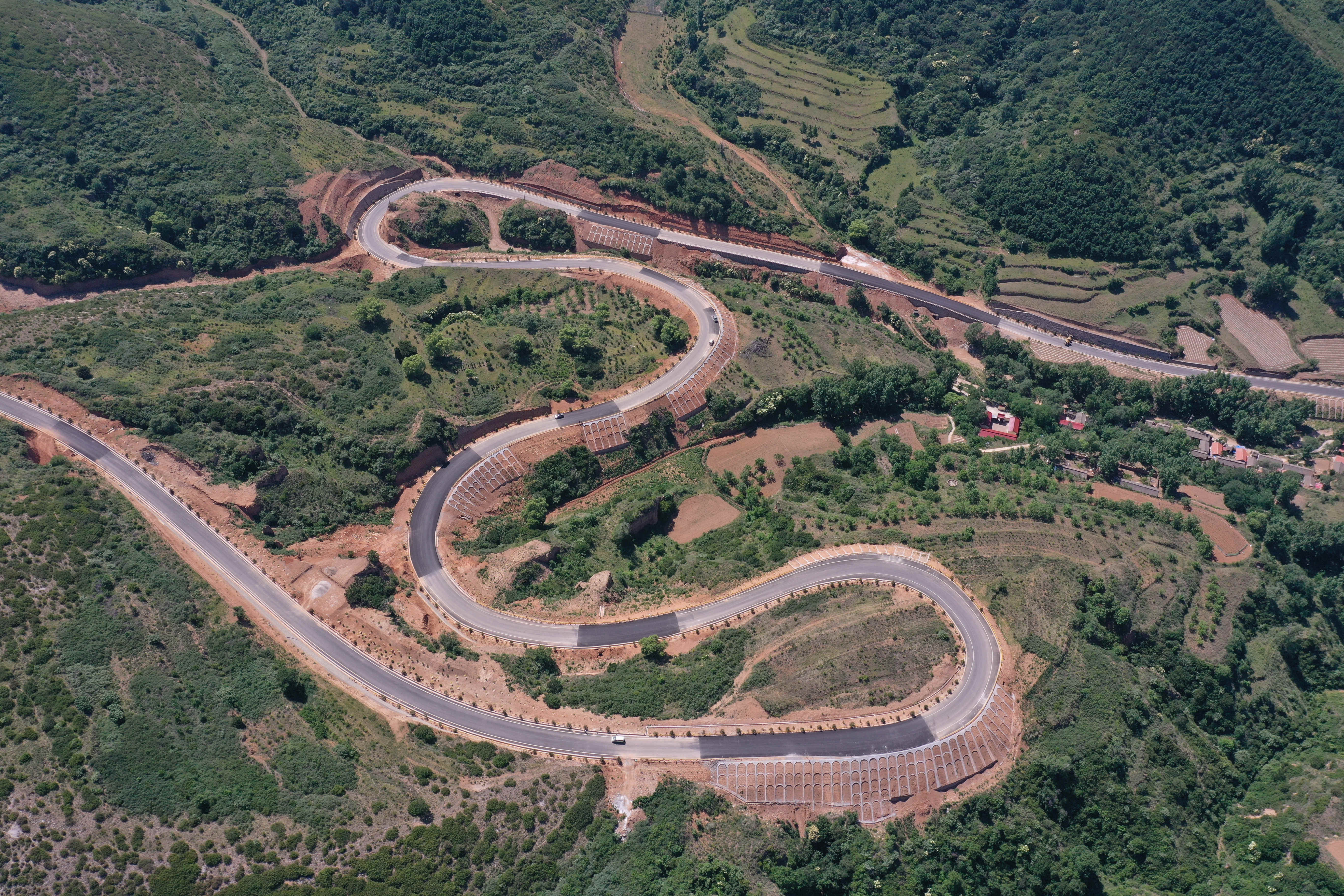 武鄉(xiāng)縣“四好農村”航拍。張國平 攝