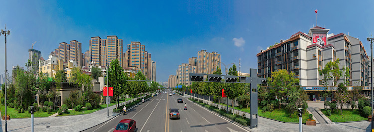 臨汾中大街五一路口。