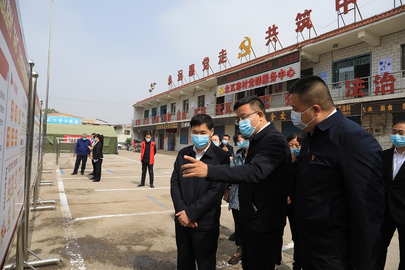 張農(nóng)壽在晉源街道北瓦窯村調(diào)研抓黨建促基層治理能力提升專項(xiàng)行動(dòng)落實(shí)工作。