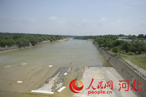 黃壁莊水庫正在按計劃預(yù)泄庫容。人民網(wǎng)祝龍超攝