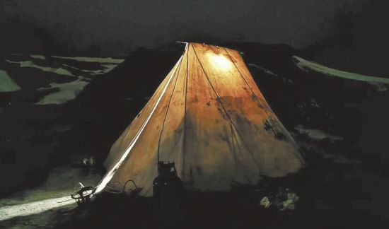 卓乃湖受困。可可西里管理處資料圖片