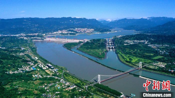 2022年夏季三峽工程為中下游補水。(資料圖) 湯偉 攝