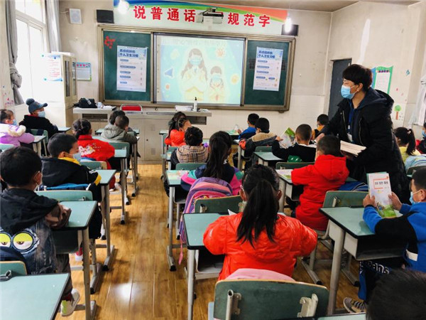 圖片默認標題_fororder_4、恢復上課的學生們-攝影-左斌