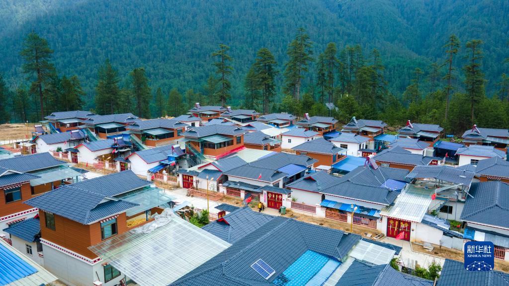 西藏林芝：易地搬遷，迎來幸福新生活