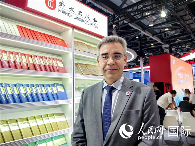 巴西東進(jìn)出版社社長高文勇接受人民網(wǎng)專訪。人民網(wǎng)記者 符園園攝