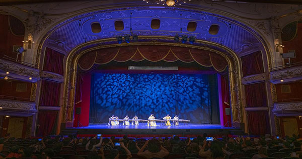 2024匈牙利青少年國際音樂會節(jié)目《戰(zhàn)臺風》表演舞臺現場。兒促會藝教委供圖