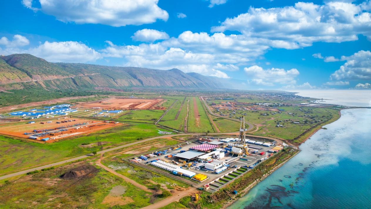 翠鳥油田開發(fā)項(xiàng)目現(xiàn)場航拍圖。田雨攝