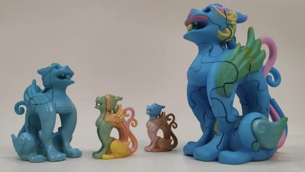 北京印刷學(xué)院銅坐龍文創(chuàng)團(tuán)隊(duì)把榫卯結(jié)構(gòu)用在了銅坐龍拼插玩具上 北京印刷學(xué)院銅坐龍文創(chuàng)團(tuán)隊(duì)把榫卯結(jié)構(gòu)用在了銅坐龍拼插玩具上