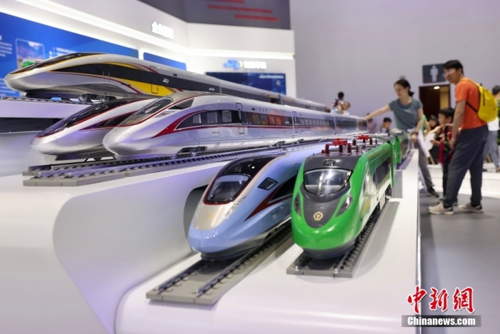 7月13日，第二十六屆北京科博會在北京國家會議中心開幕。圖為復興號系列動車組模型。<a target='_blank' href='/'><p  align=