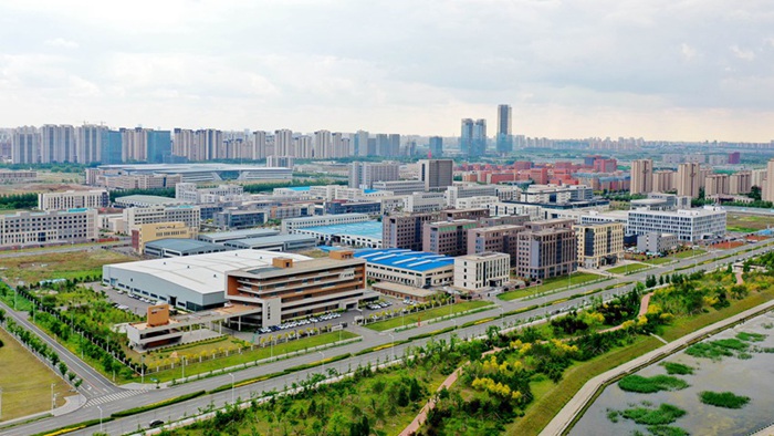 位于長(zhǎng)春新區(qū)的一家家光電企業(yè)走上了協(xié)同化發(fā)展之路。（長(zhǎng)春新區(qū)供圖）