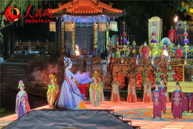 《長恨歌》演出現(xiàn)場。人民網(wǎng)記者 李志強(qiáng)攝