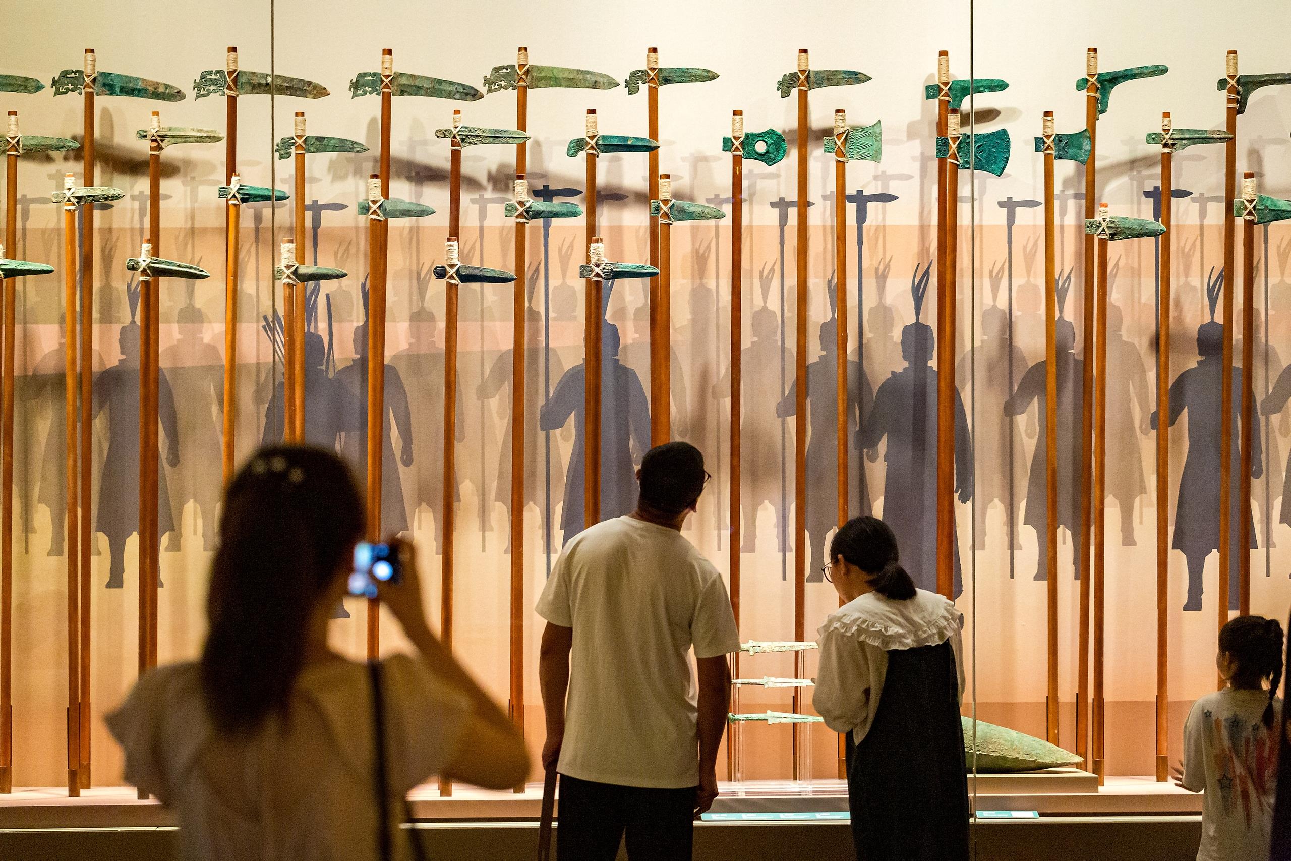 △2024年8月25日，游客在河南省安陽市殷墟博物館參觀。
