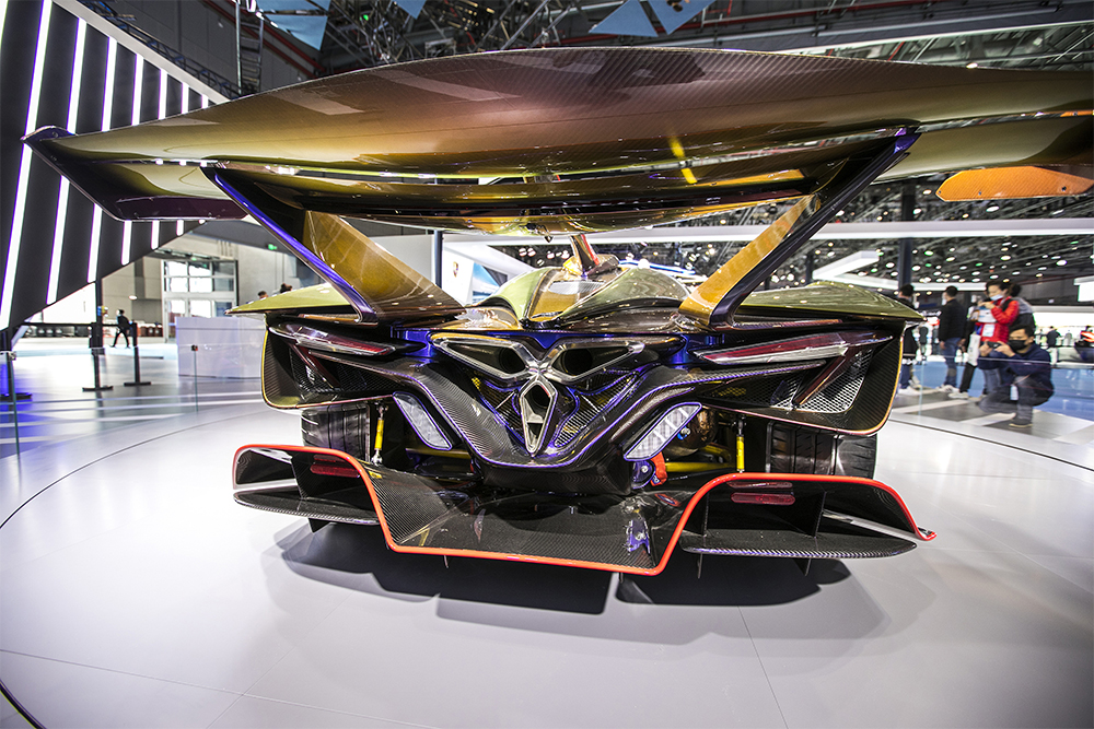 2020年11月5日，上海，來自德國的全球首款全碳纖維跑車亮相進博會。該車總重量只有1250KG。