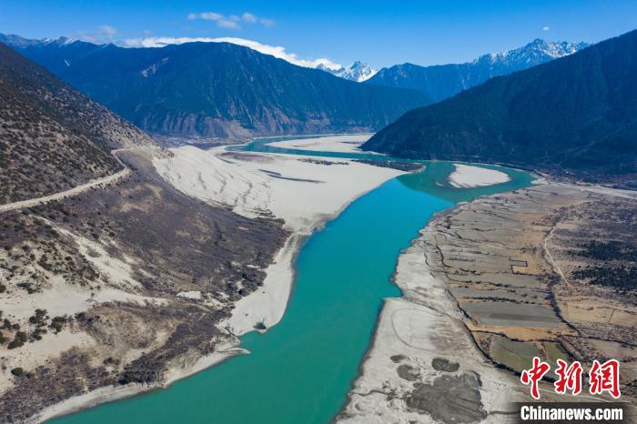 航拍米林丹娘佛掌沙丘景點(diǎn)。　何蓬磊 攝