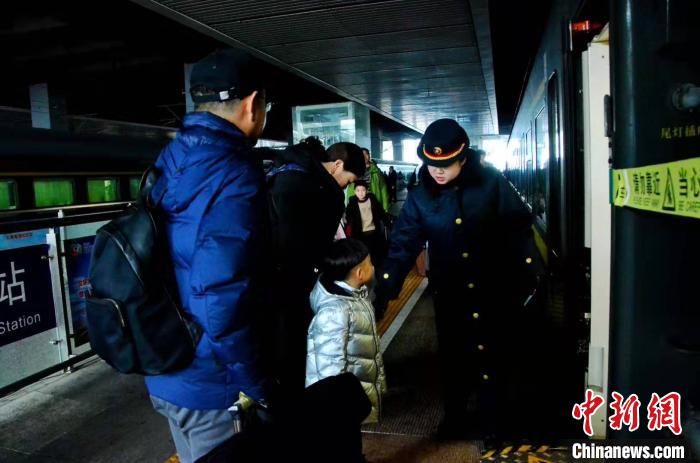 2020年青藏鐵路春運(yùn)：讓旅客體驗更美好的出行