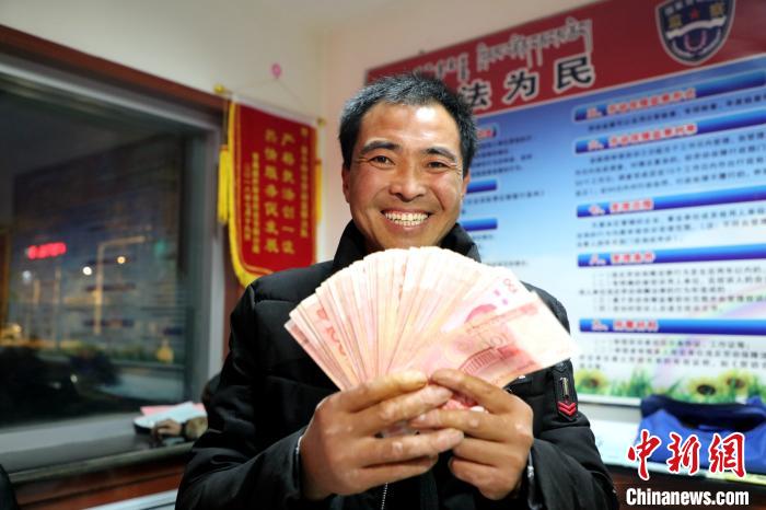 青海海西州農民工領薪見聞：維權平臺使我們不再“憂薪”